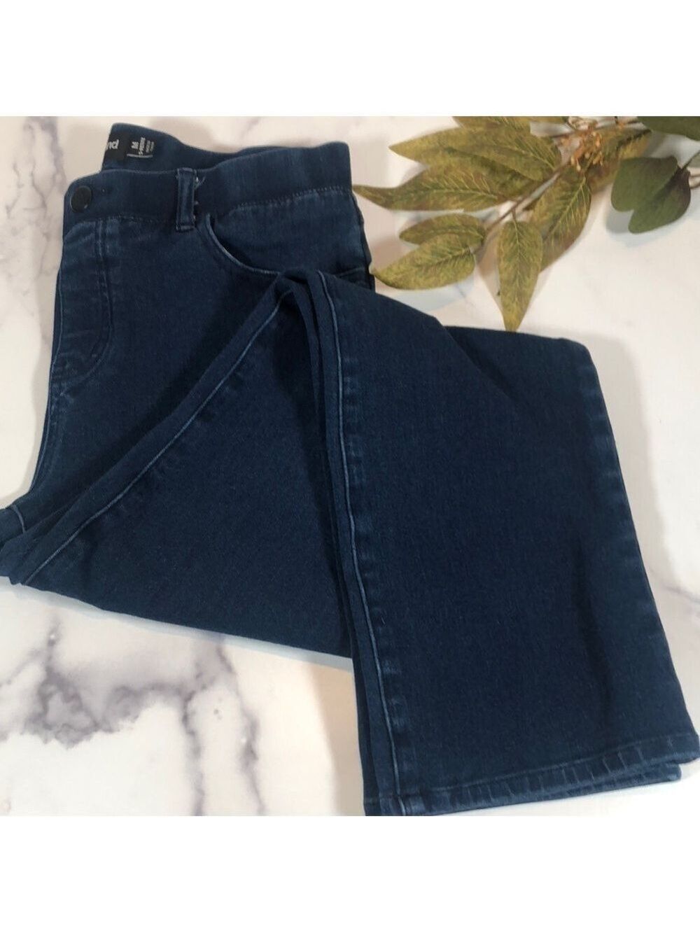 Betabrand Straight-Leg | 4-Pocket Pull On Yoga Denim Pant Medium, Short Petite - Picture 2 of 13